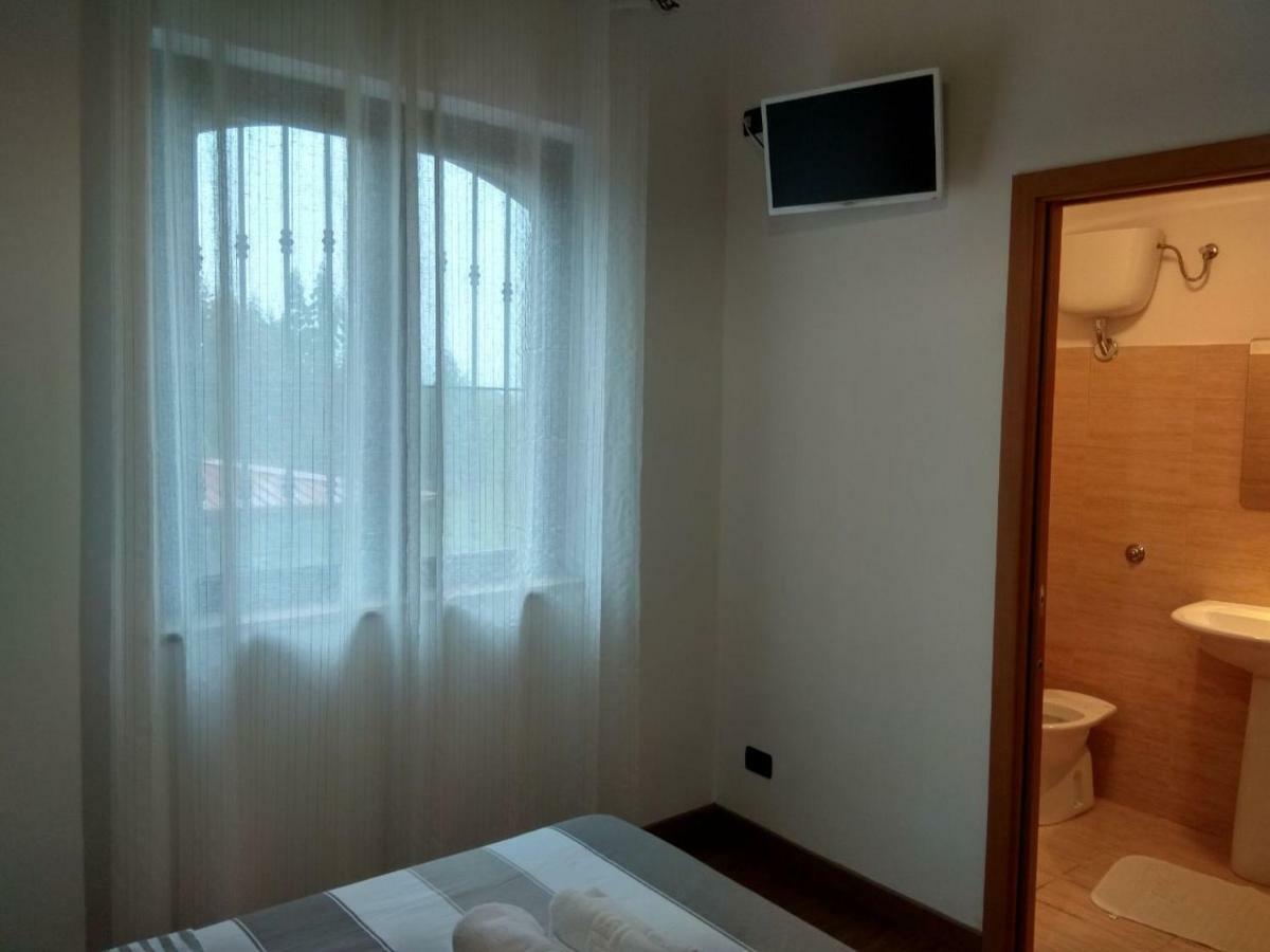 Fattoria Il Laghetto Bed & Breakfast Lamezia Terme Exterior photo